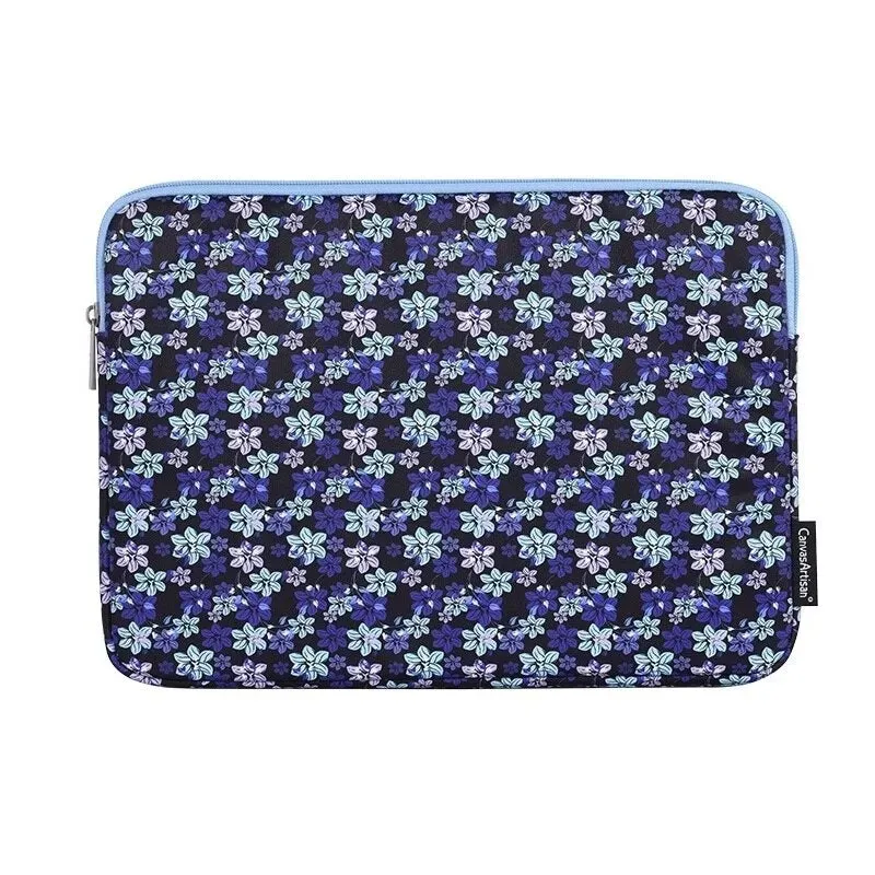 Lecoinpochette Liloo housse fleurs bleues
