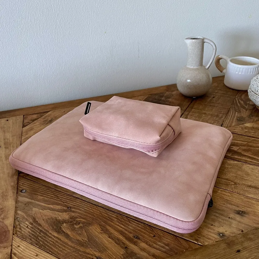 Lecoinpochette Fluffy housse ordinateur daim