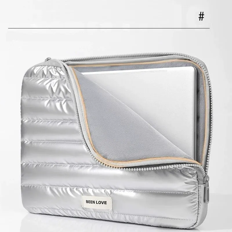 Lecoinpochette Silver housse ordinateur matelassée argentée