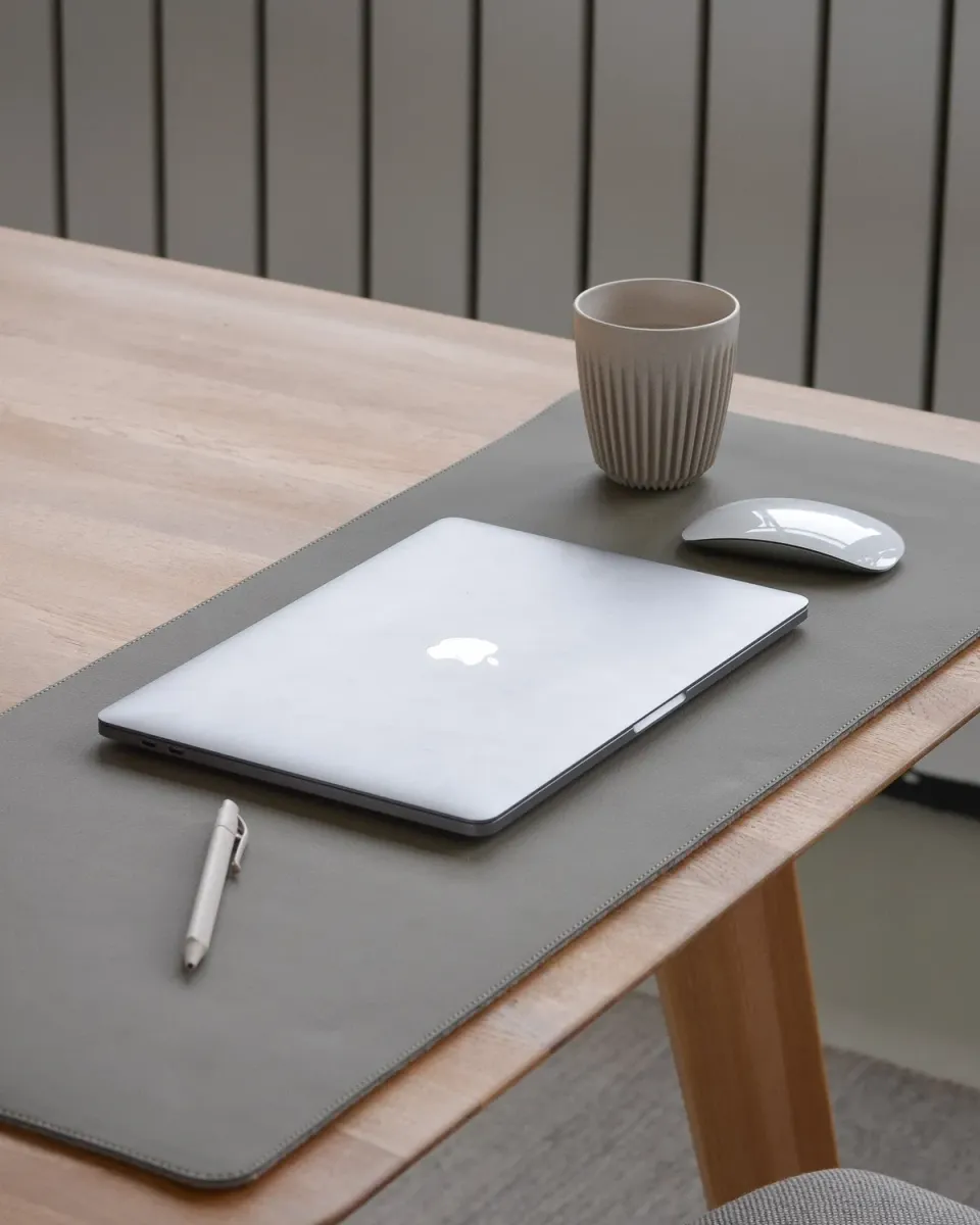 Made Out Of RAY tapis de bureau grand format