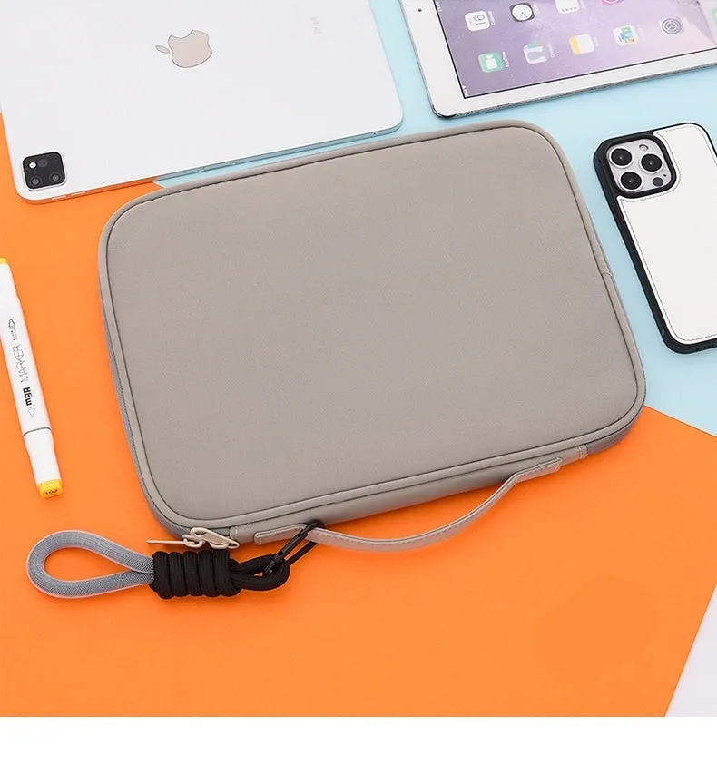Lecoinpochette Mac housse ordinateur crochet