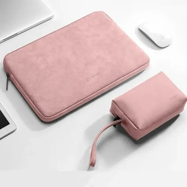 Lecoinpochette Fluffy housse ordinateur daim