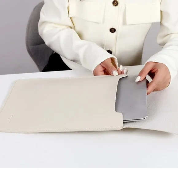 Lecoinpochette Mac Air housse ordinateur beige