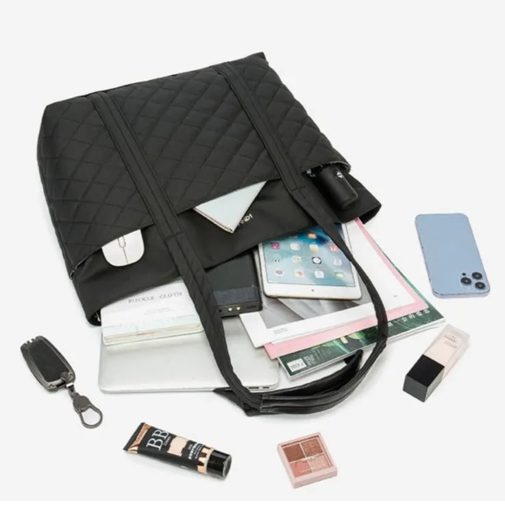 Lecoinpochette Ovelle sac ordinateur femme 15,6 pouces matelassé